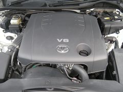 2011 TOYOTA MARK X, engine bay