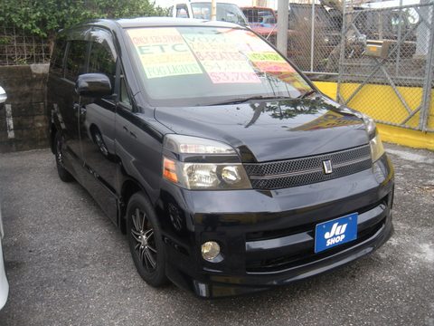 2005 TOYOTA VOXY
