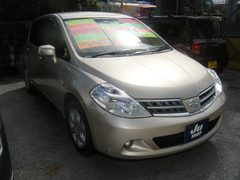 2009 NISSAN TIDA, front three-quarter view